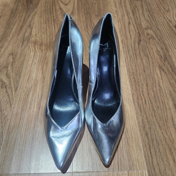 Marc Fisher Silver Stiletto Heels - Picture 1 of 12